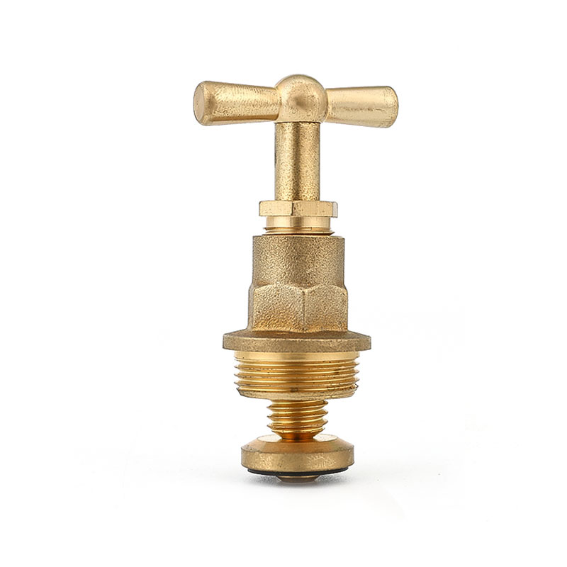 Grifo de husillo de válvula angular de latón 15 mm AMT-5029