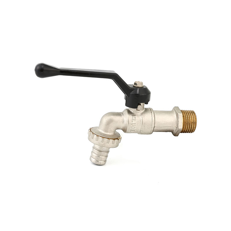 Grifo de agua montado en la pared a buen precio AMT-7019